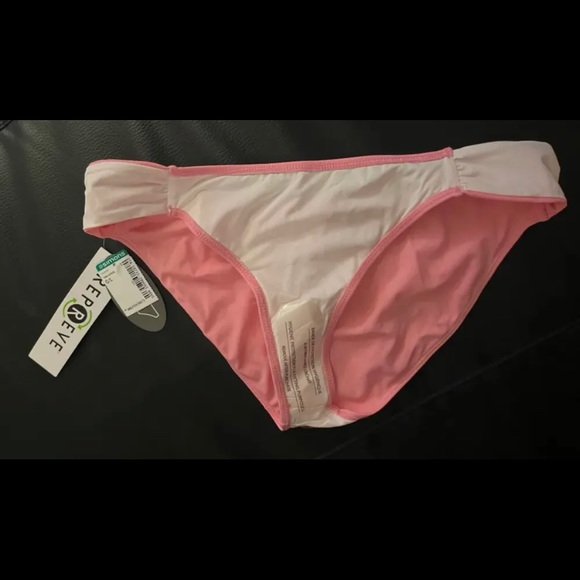 NEW! 2 panties wide woman swimsuit - Picture 12 of 13